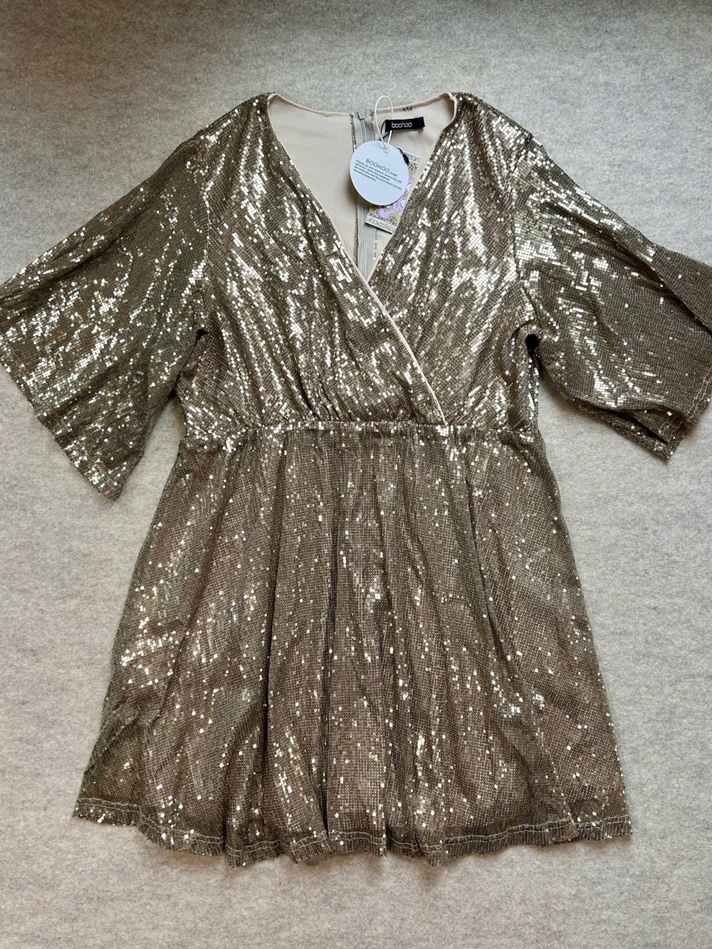 Boohoo NWT Plus Sequin Kimono Sleeve Skater Dress, Gold size 18